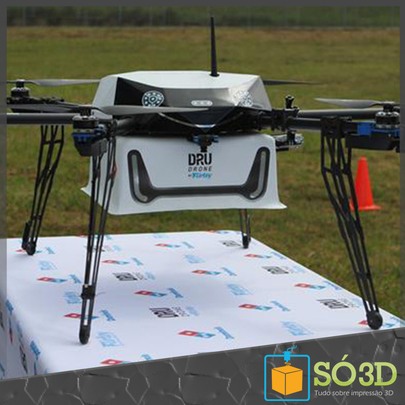Drone impresso em 3D faz entrega de pizza<