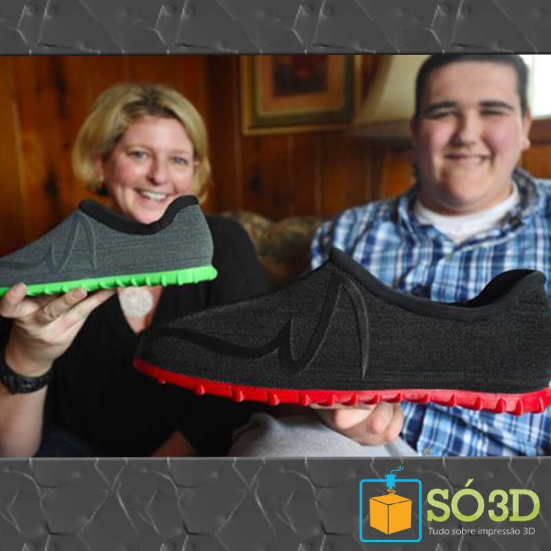 Loja Feetz imprime em 3D sapato enorme para adolescente<